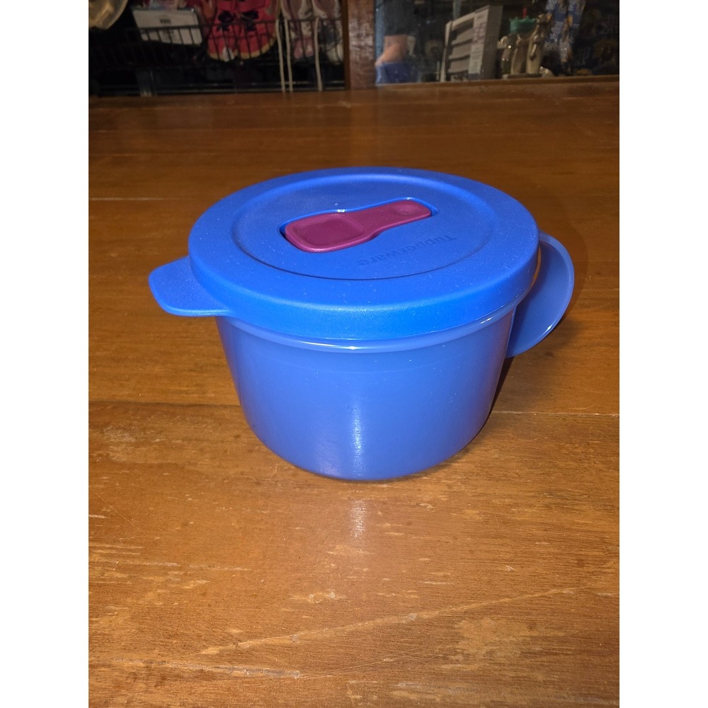 Tupperware CrystalWave Blue Microwave Soup Mug 16oz with Pink Vent Lid 5267A-4
